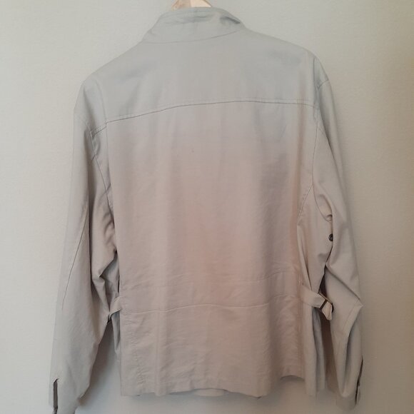 Burberry Lightweight Jacket - Picture 3 of 16